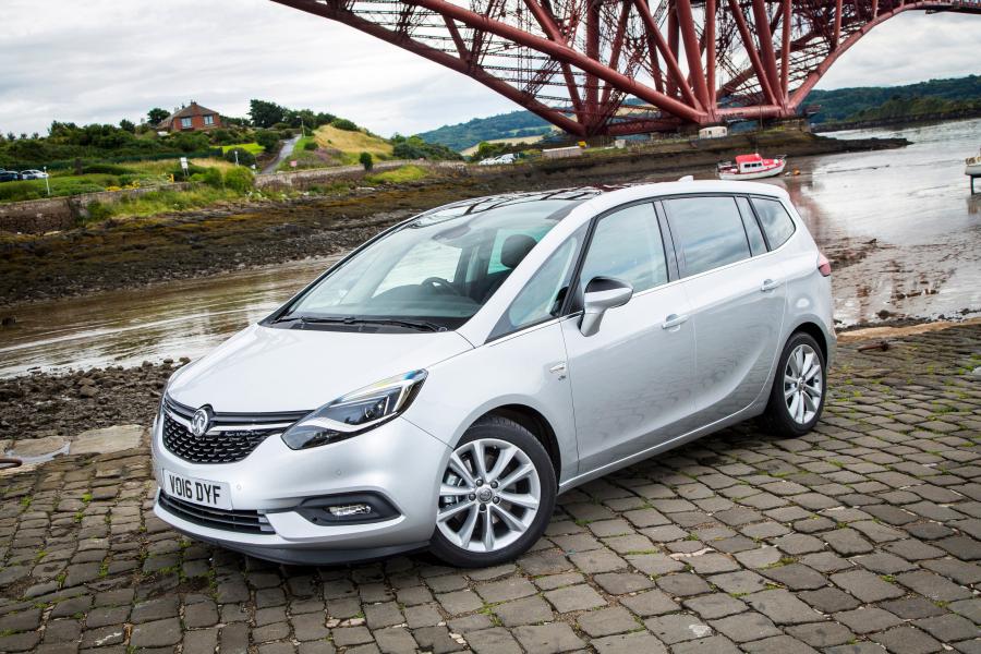  Vauxhall Zafira Tourer 2016 года  (фото 16 из 32)
